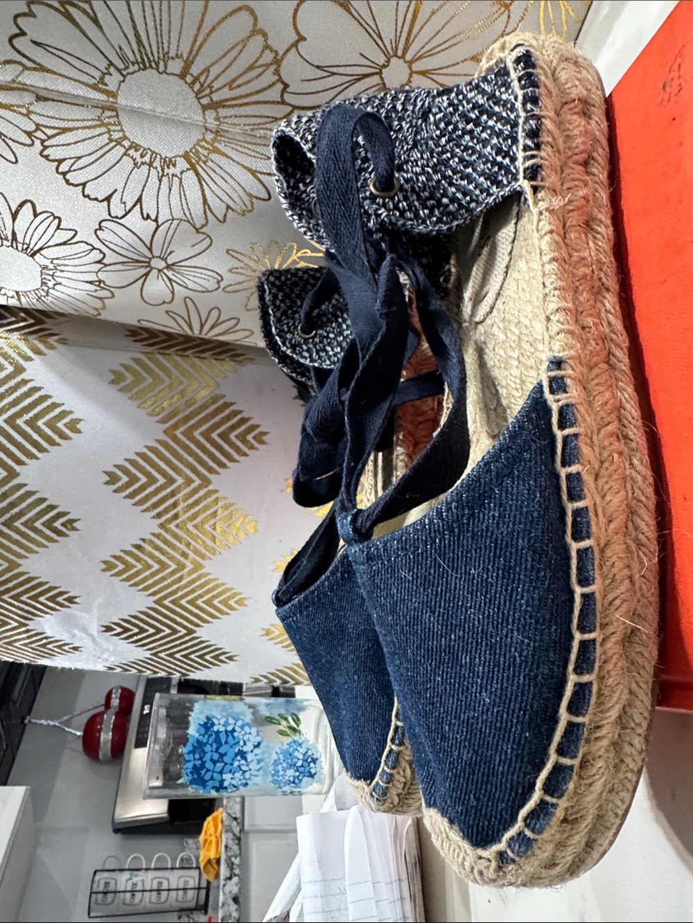 Laurent Lace Espadrille Women’s Navy Espadrille Lace-Up Flats (Soludos)